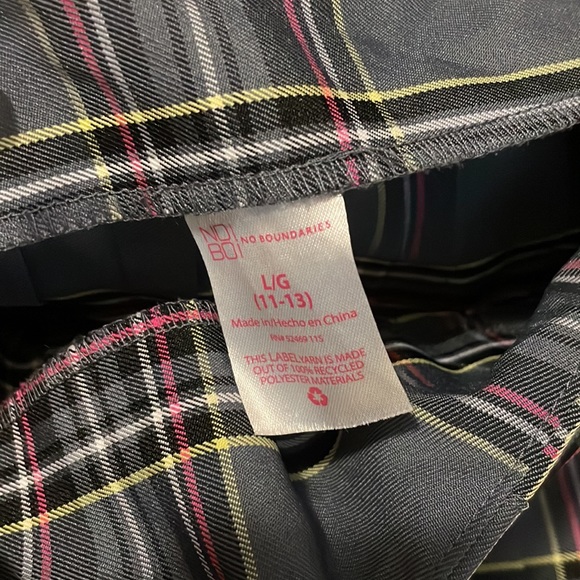 Grey Pleated skirt size 11 - 13 Juniors - Picture 3 of 4